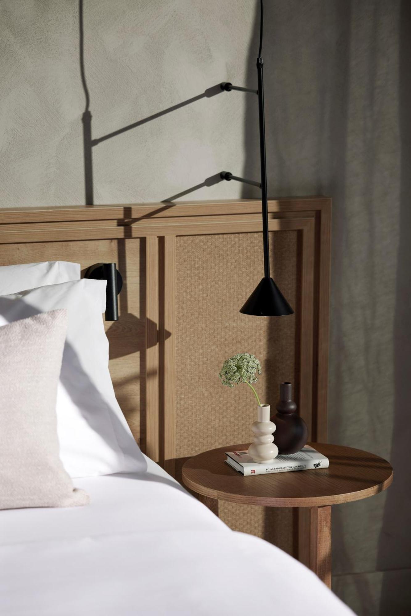 Helea Lifestyle Beach Resort Kallithéa エクステリア 写真 A wall light